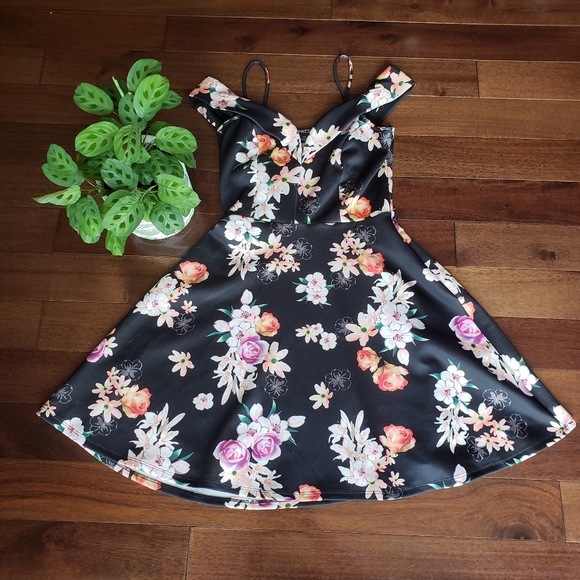 💐 Floral summer dress! - Picture 1 of 1